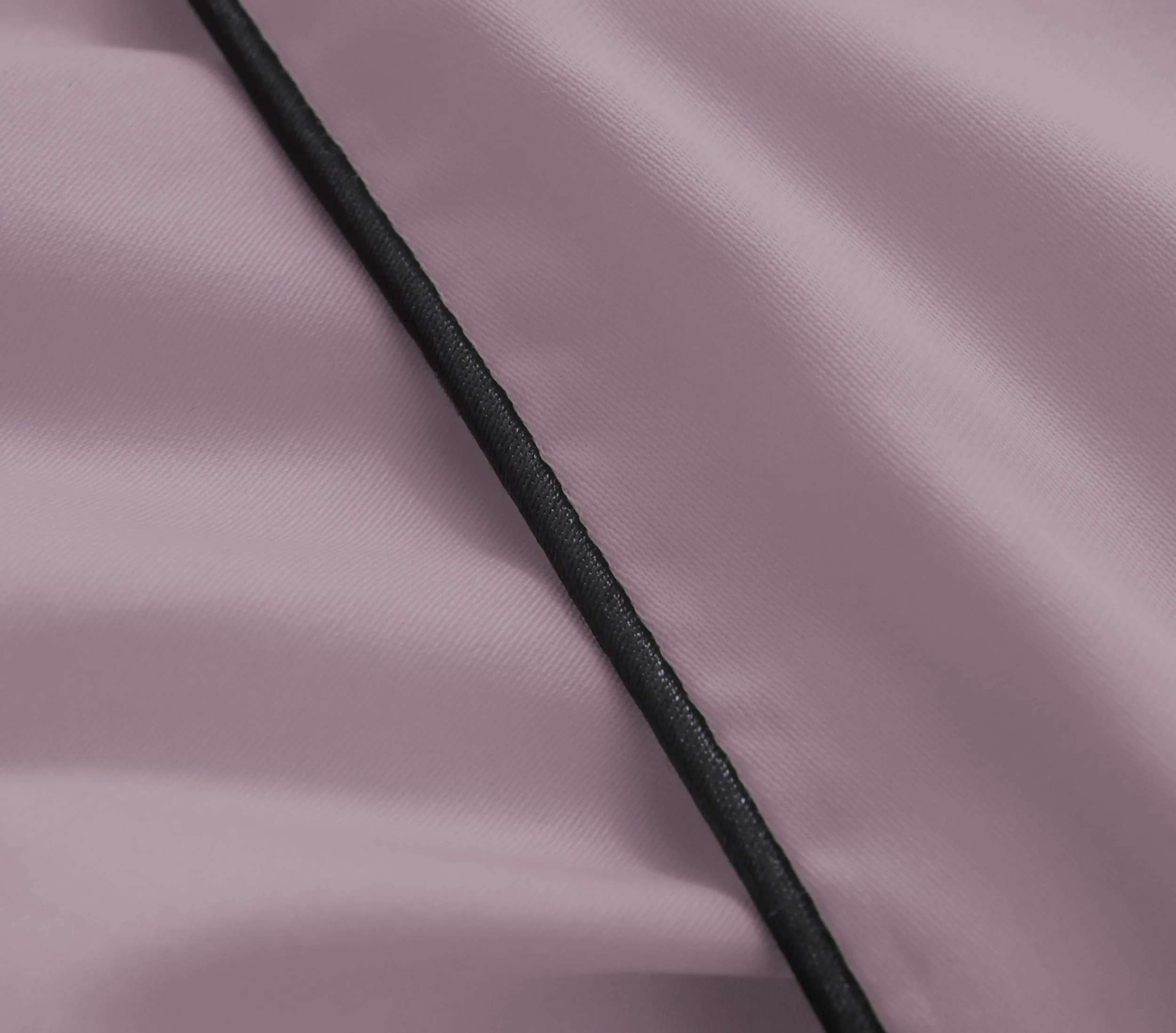 Black Premium Schweizer Satin 8200 Mauve – Material