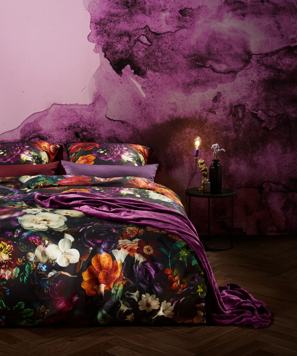 Feine Mako Satin-Bettwäsche mit opulenten Blumen Feine Mako Satin-Bettwäsche mit opulenten Blumen
